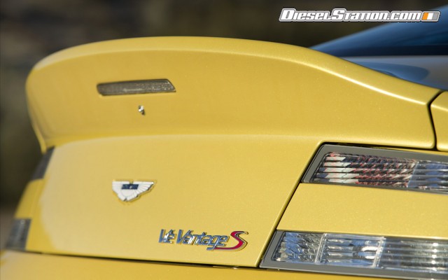 Aston Martin V12 Vantage S 2014 Widescreen Picture #182 Aston Martin V12 Vantage S 2014 Widescreen Picture #182